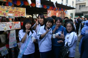 ｷｬﾗﾒﾙポップコーンに行列